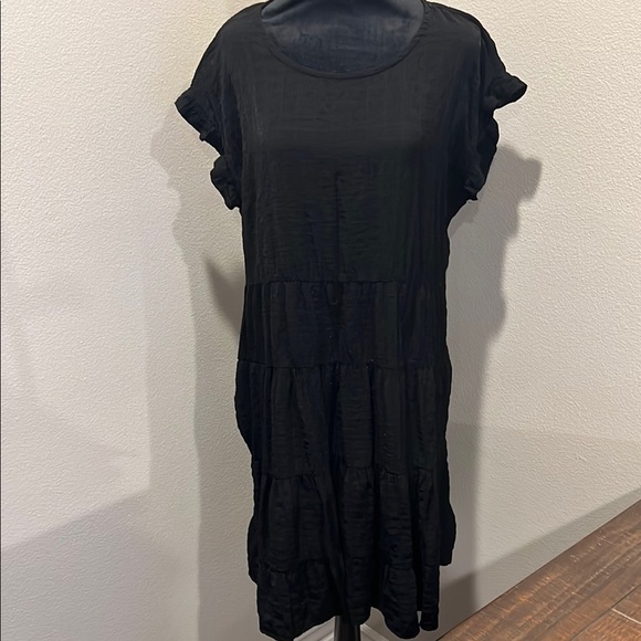 Knox Rose Black Dress with Embroidered Detail - Picture 1 of 3